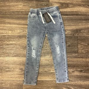 Little Bipsy- distressed skinny jeans 3T-4T